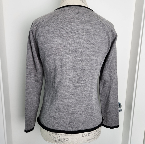 Vintage Escada Luxury Cardigan - Picture 4 of 12